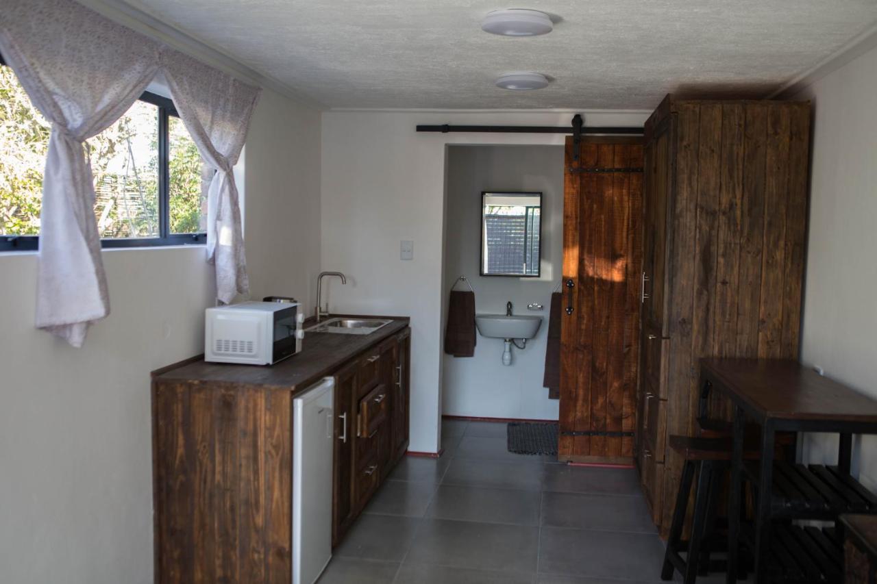 Peaceful 1-Bedroom Flatlet, 10 Min From The Beach Città del Capo Esterno foto