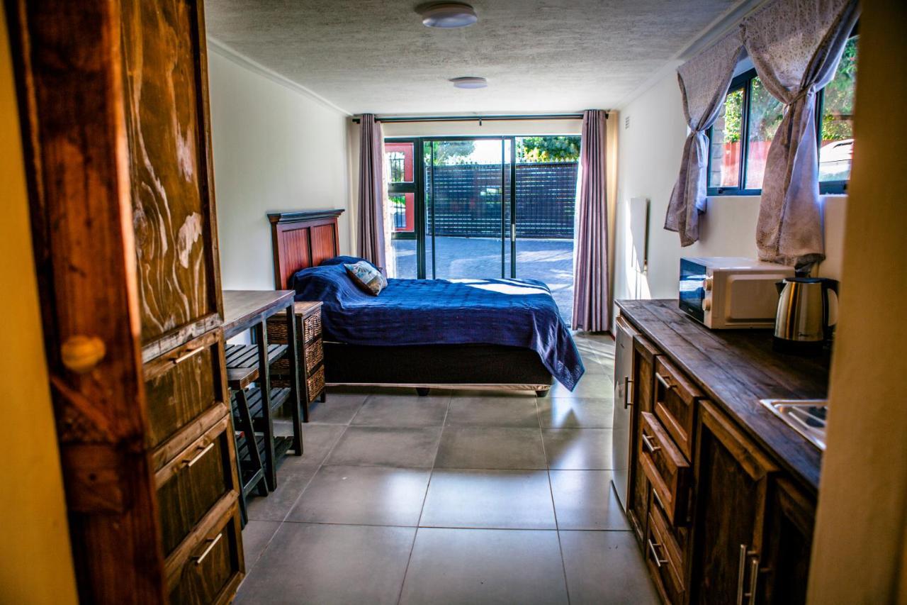 Peaceful 1-Bedroom Flatlet, 10 Min From The Beach Città del Capo Esterno foto